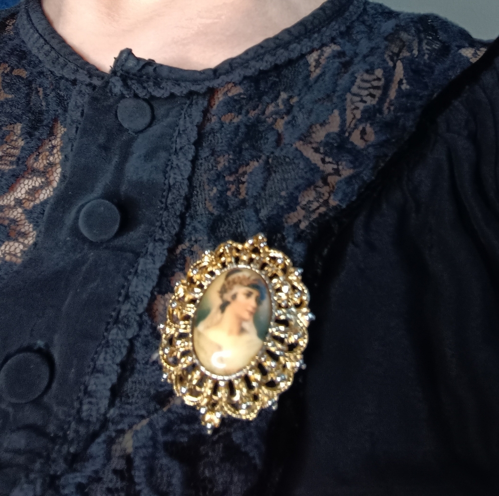 Vintage Lady Brooch